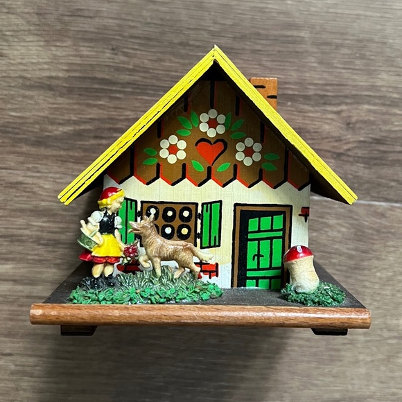 Vintage Little Red Riding Hood Wood House Bank Coin Cottage- Germany circa 1940 - Picture 7 of 15